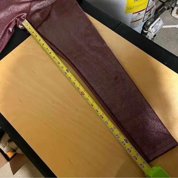 Tek Gear NWT Workout Gear High Rise Metallic Print Leggings Womens Size Medium M - Picture 9 of 9